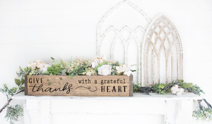 Give Thanks with a Grateful Heart Centerpiece Box