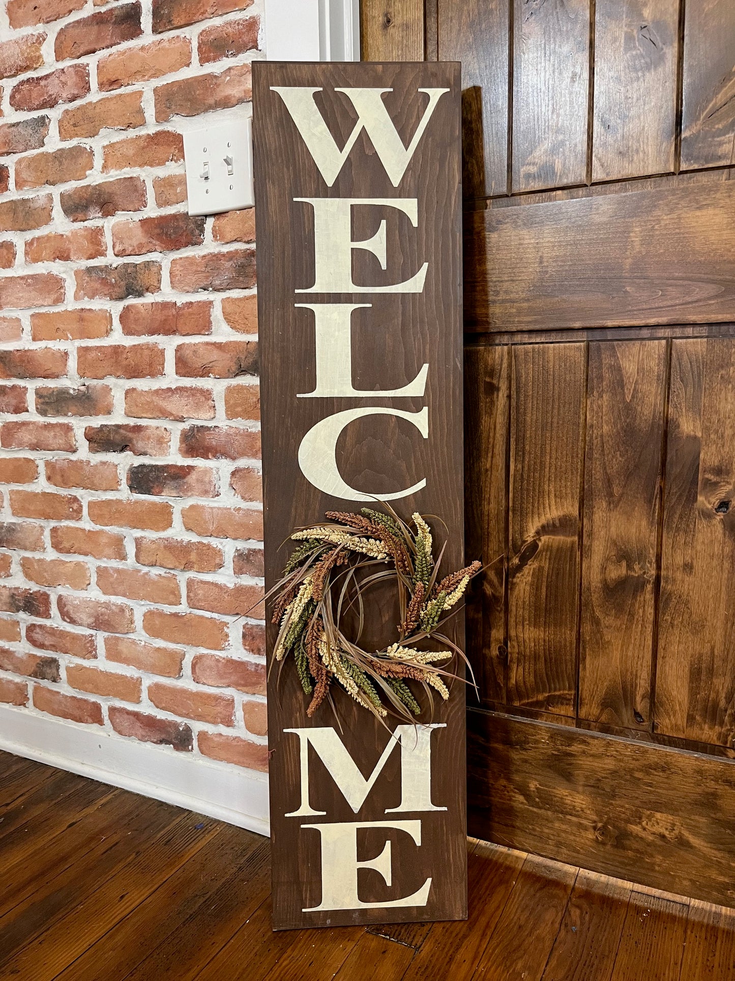 Welcome Porch Leaner w/Wreath