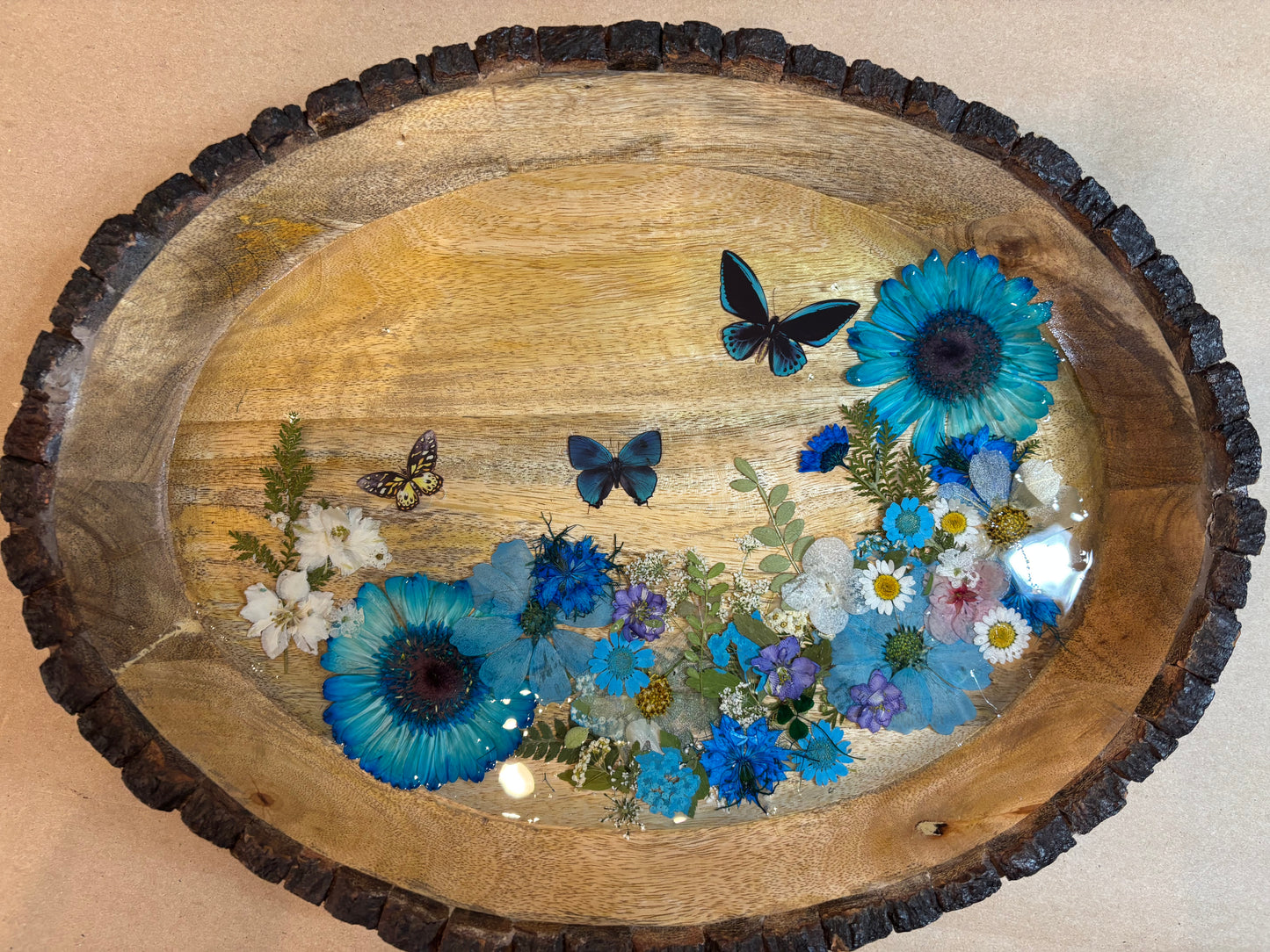 Customize Tray With Resin & Dried Flower EVENT Saturday 11/15/25 10:00